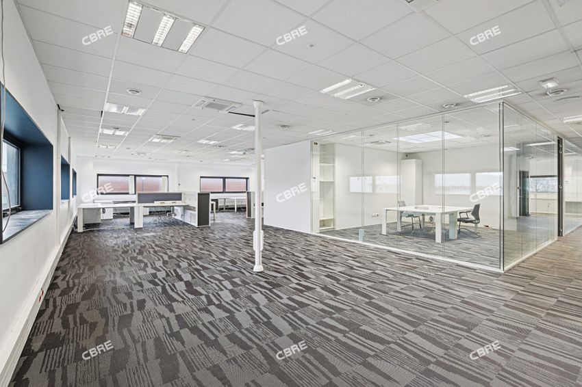 Local d'activités Location 94200 IVRY SUR SEINE