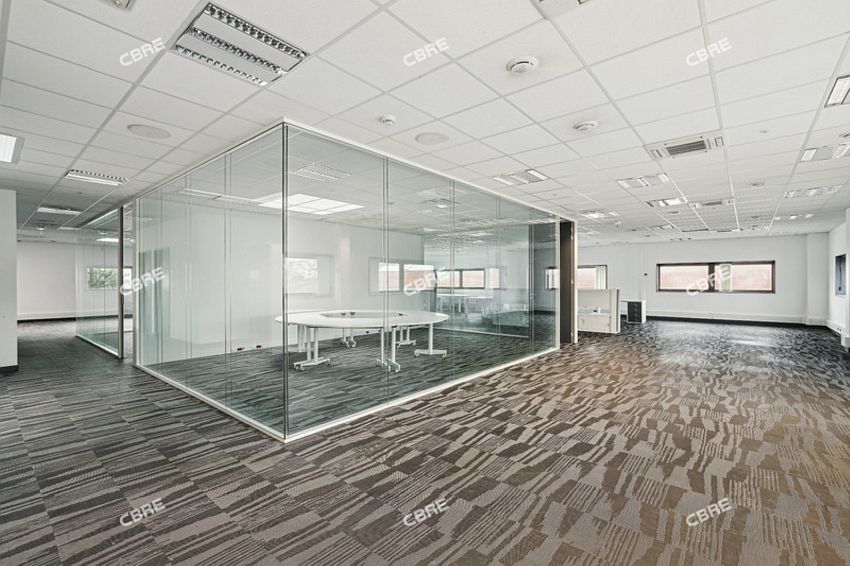 Local d'activités Location 94200 IVRY SUR SEINE