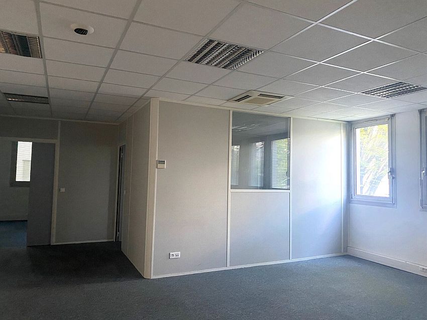 Bureau Location 69500 BRON 6 RUE MARYSE BASTIE