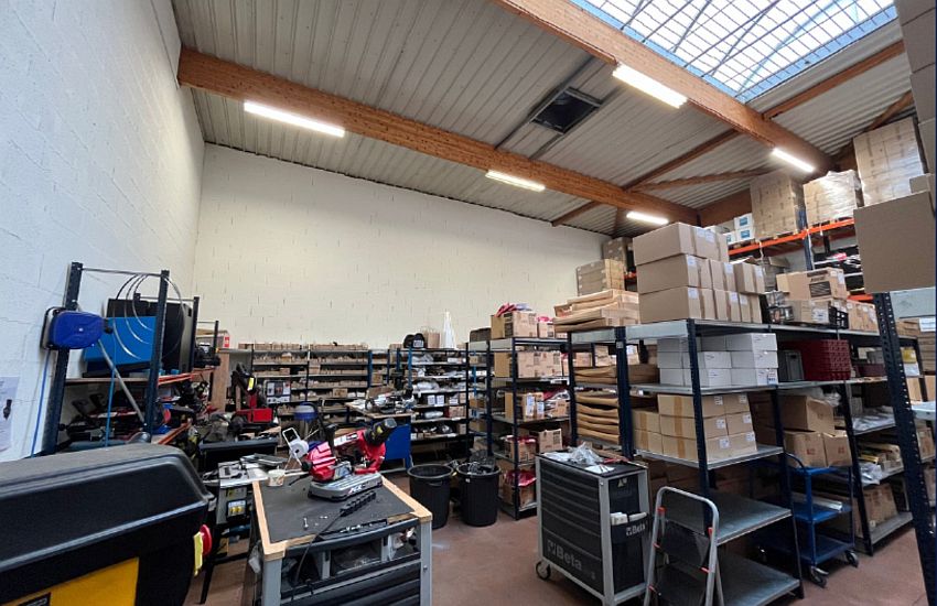 Local d'activités Location 69150 DECINES CHARPIEU