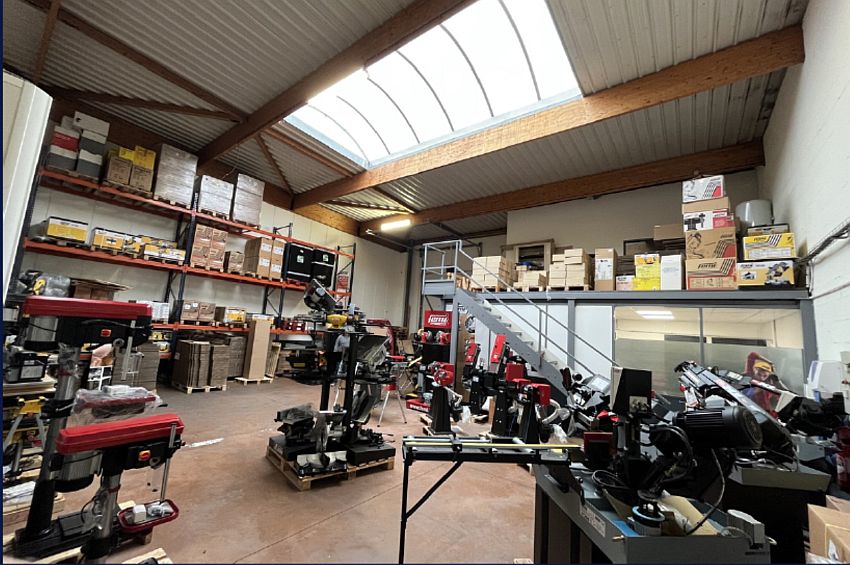 Local d'activités Location 69150 DECINES CHARPIEU