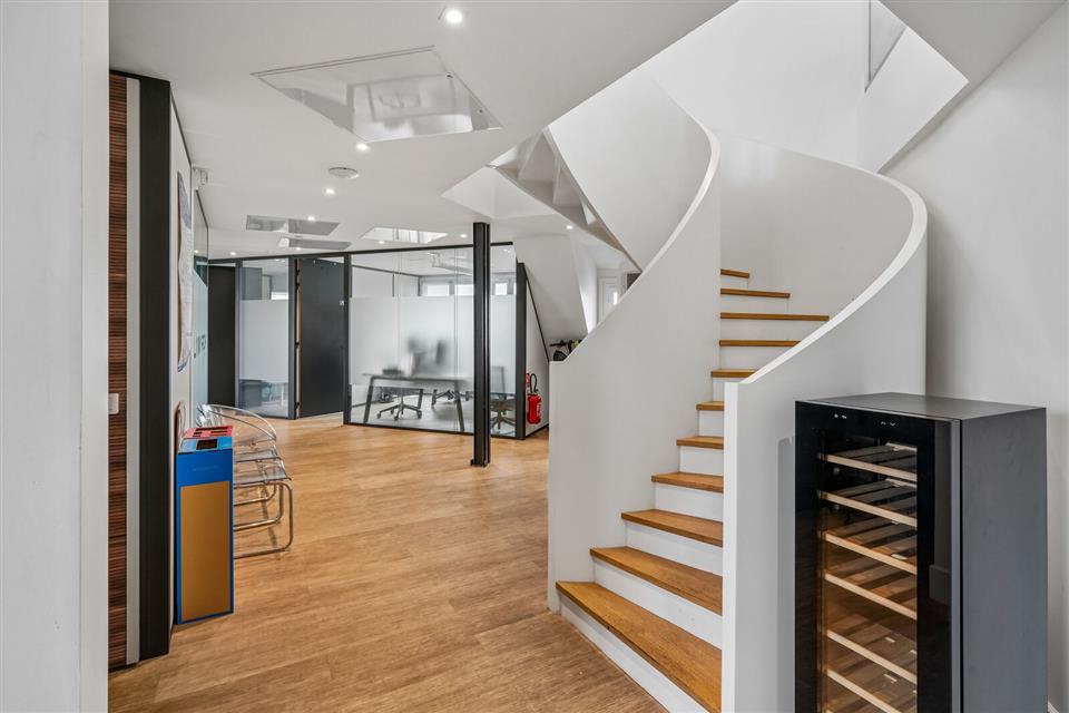 Bureau Location 75116 PARIS 43-45 AVENUE KLEBER