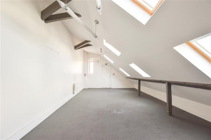 Bureau Location 75008 PARIS 11 RUE JEAN MERMOZ