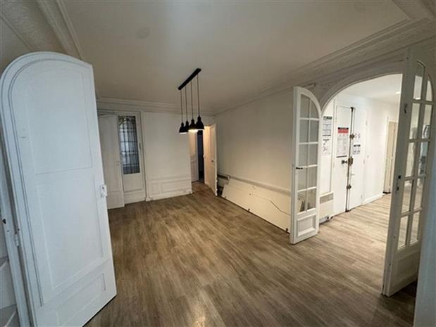 Bureau Location 75009 PARIS 56 RUE SAINT GEORGES