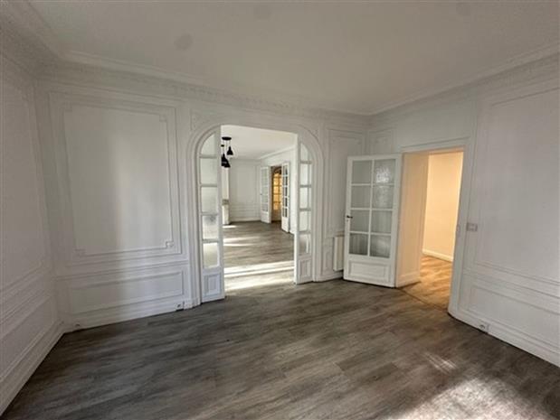 Bureau Location 75009 PARIS 56 RUE SAINT GEORGES