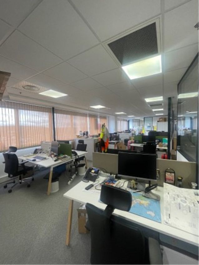 Entrepôt / Local d'activités Location 95470 SURVILLIERS