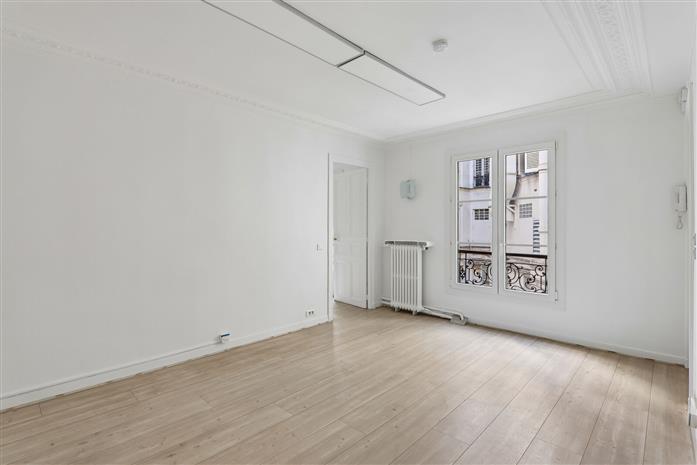 Bureau Location 75010 PARIS