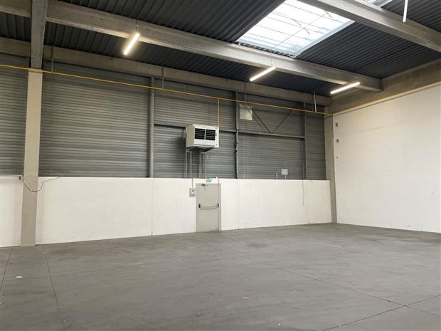 Local d'activités Location 69120 VAULX EN VELIN