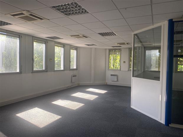 Bureau Location 69500 BRON 2 RUE MARYSE BASTIE