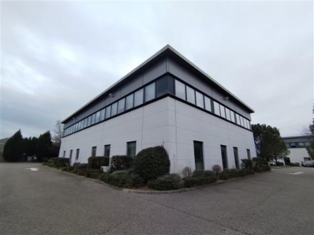 Bureau Location 13790 ROUSSET