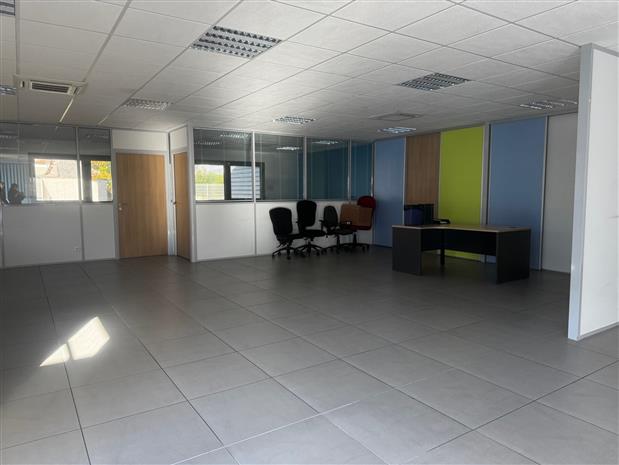 Local d'activités Vente/Location 69330 MEYZIEU