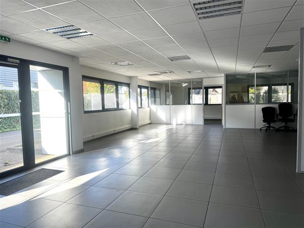 Local d'activités Vente/Location 69330 MEYZIEU