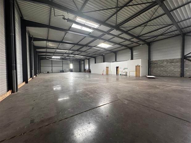 Local d'activités Vente/Location 69330 MEYZIEU