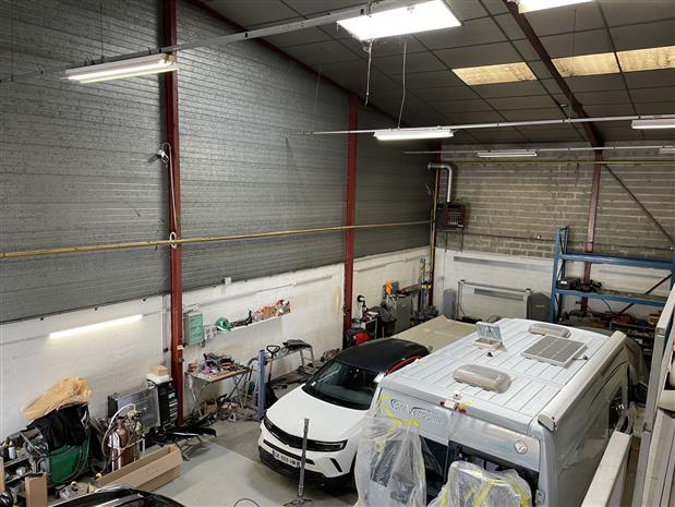 Local d'activités Location 69680 CHASSIEU