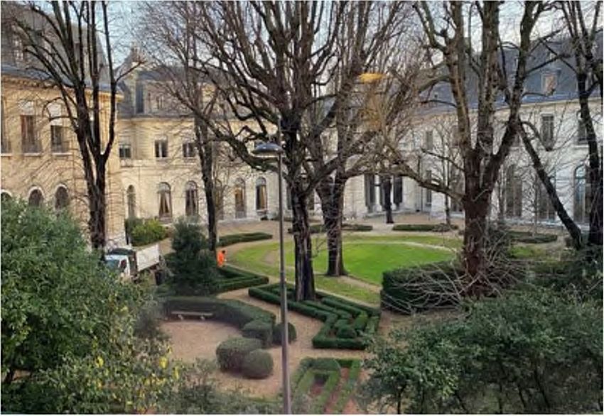 Bureau Location 75008 PARIS 2-4 RUE LORD BYRON
