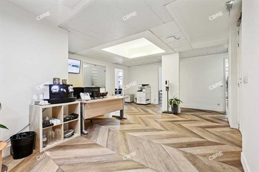 Bureau Location 75008 PARIS 2-4 RUE LORD BYRON