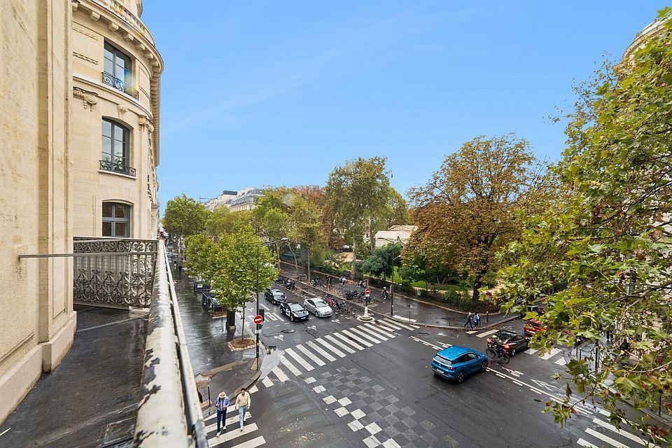 Bureau Location 75008 PARIS 65 RUE D'ANJOU
