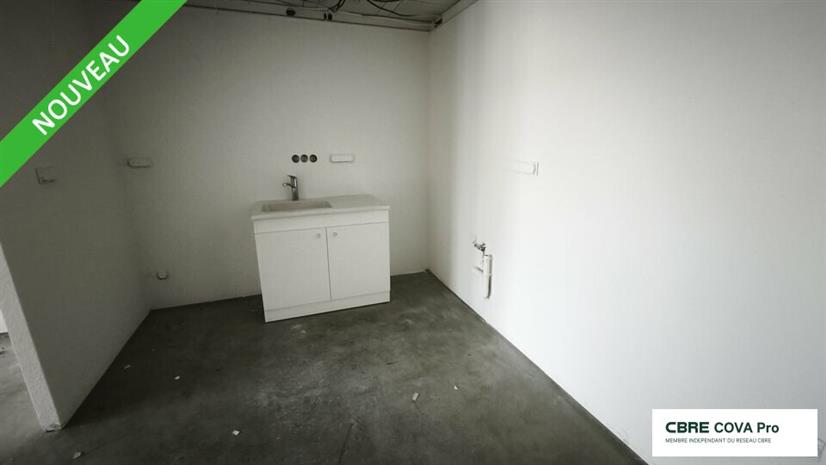 Commerce Location 25770 FRANOIS