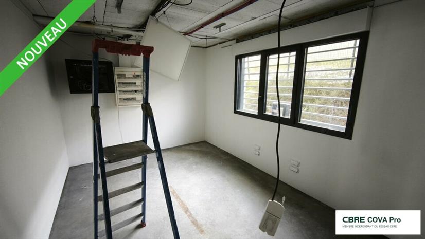 Commerce Location 25770 FRANOIS