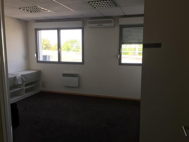 Commerce Location 68390 SAUSHEIM