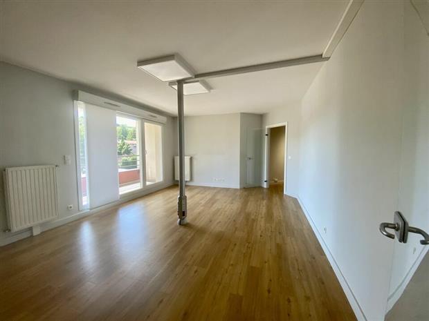 Bureau Location 68040 INGERSHEIM