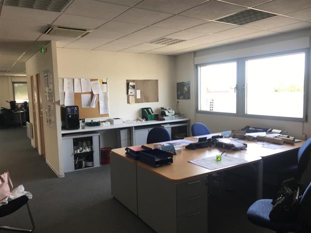 Bureau Location 68390 SAUSHEIM