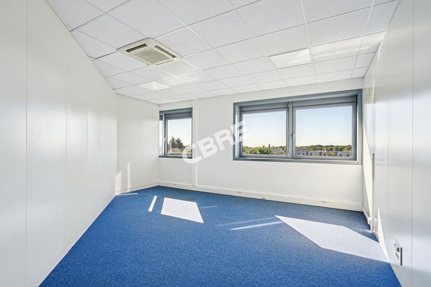 Bureau Location 78280 GUYANCOURT
