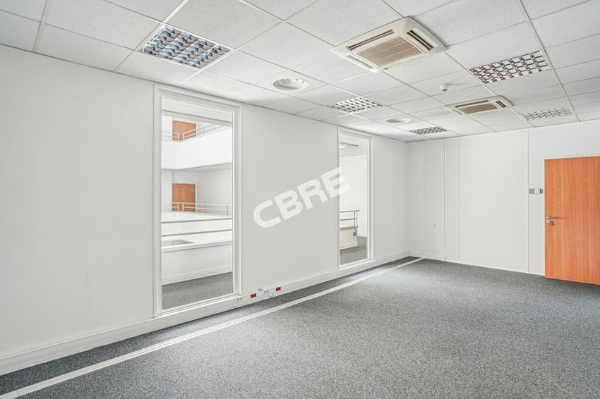 Bureau Location 78280 GUYANCOURT