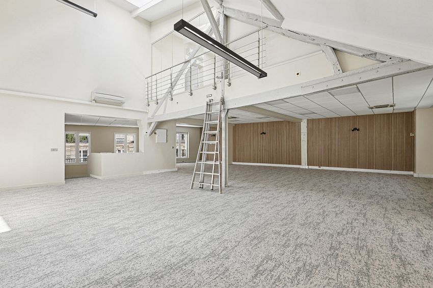 Bureau Location 75010 PARIS 39 RUE LUCIEN SAMPAIX
