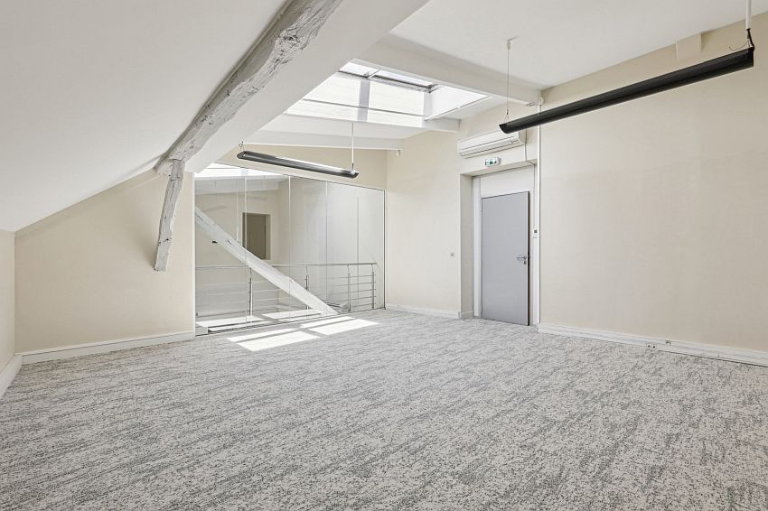 Bureau Location 75010 PARIS 39 RUE LUCIEN SAMPAIX