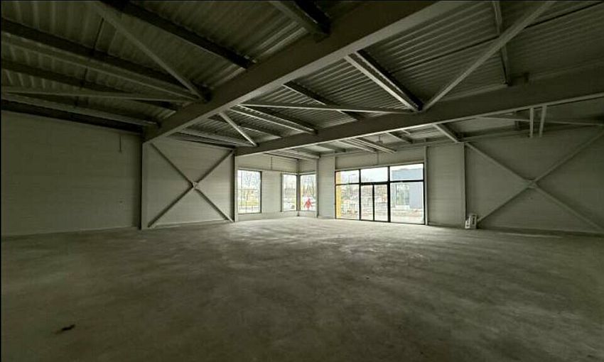 Commerce Location 68330 HUNINGUE