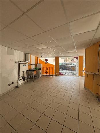 Commerce Location 68400 RIEDISHEIM