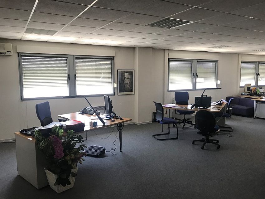 Bureau Location 68390 SAUSHEIM