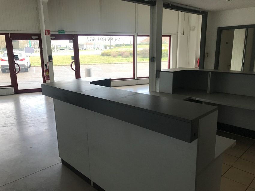 Commerce Location 68390 SAUSHEIM