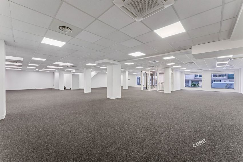 Bureau Location 75008 PARIS 58 AVENUE MARCEAU