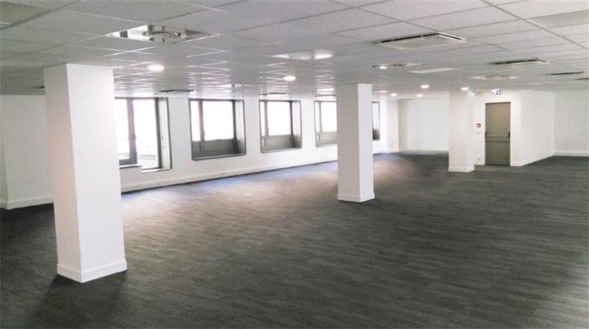Bureau Location 75008 PARIS 58 AVENUE MARCEAU