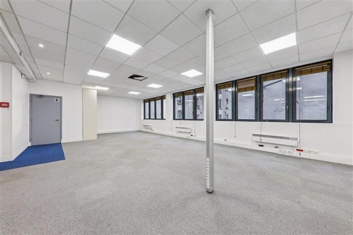 Bureau Location 75010 PARIS 18 RUE D'HAUTEVILLE