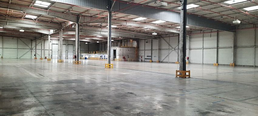 Entrepôt / Local d'activités Location 25460 ÉTUPES