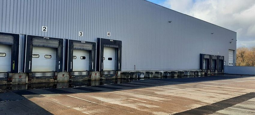 Entrepôt / Local d'activités Location 25460 ÉTUPES