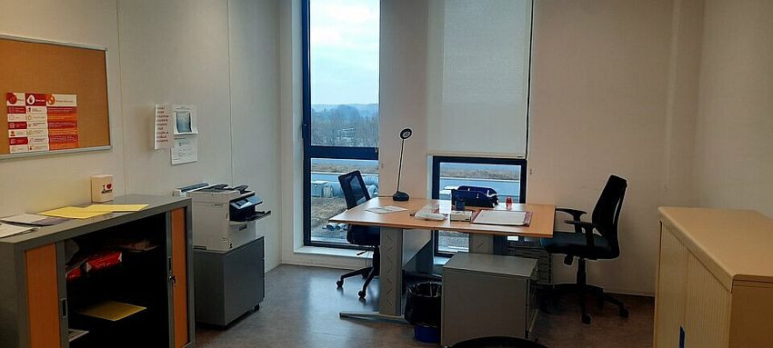 Bureau Location 90400 MEROUX MOVAL