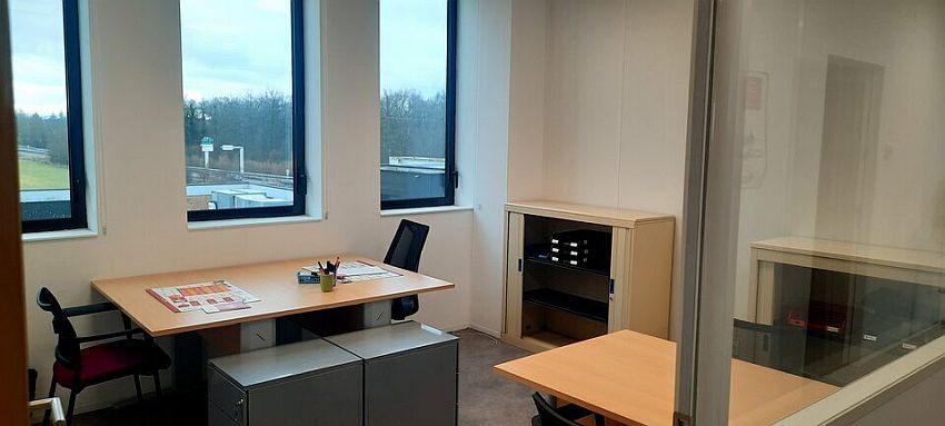 Bureau Location 90400 MEROUX MOVAL