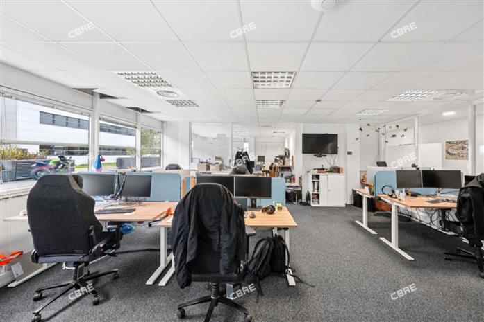 Bureau Location 33700 MERIGNAC 16 AVENUE PYTHAGORE