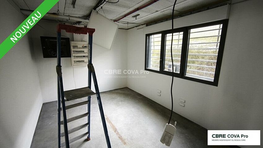 Commerce Location 25770 FRANOIS