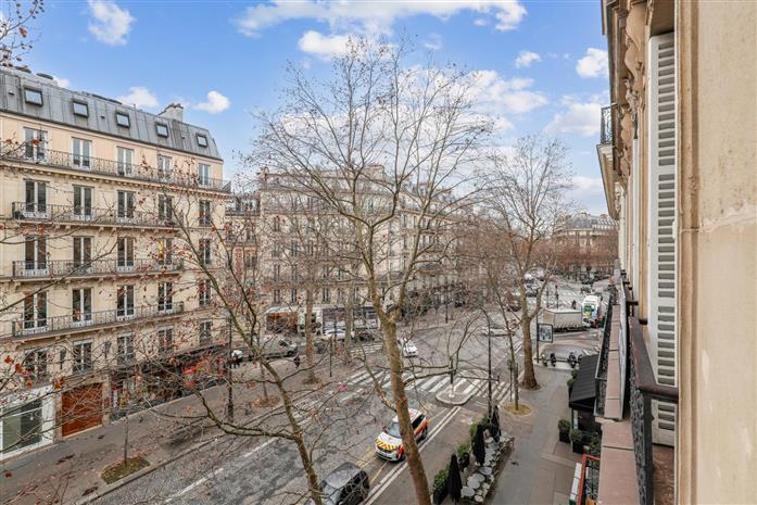 Bureau Location 75008 PARIS 130 BOULEVARD HAUSSMANN