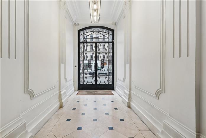 Bureau Location 75008 PARIS 130 BOULEVARD HAUSSMANN