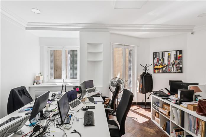 Bureau Location 75008 PARIS 170 BOULEVARD HAUSSMANN