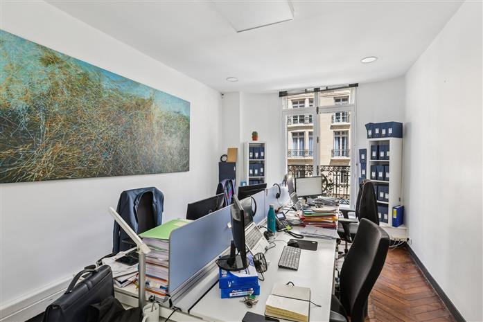 Bureau Location 75008 PARIS 170 BOULEVARD HAUSSMANN