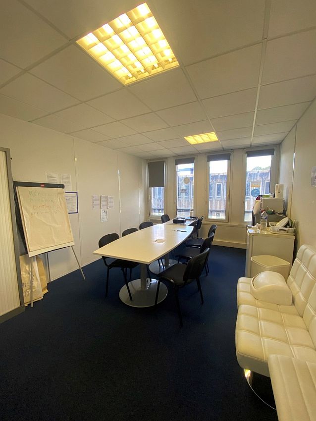 Bureau Vente/Location 33300 BORDEAUX 8 RUE DU PROFESSEUR ANDRE LAVIGNOLLE