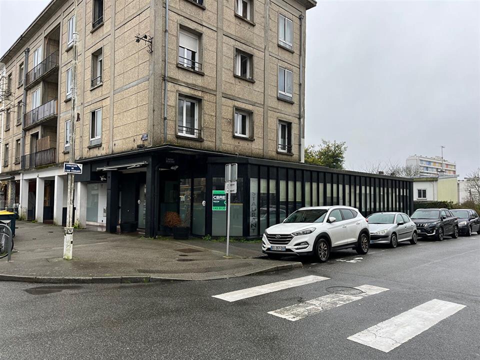 Commerce Location 56100 LORIENT