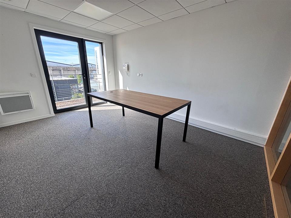 Bureau Location 56100 LORIENT